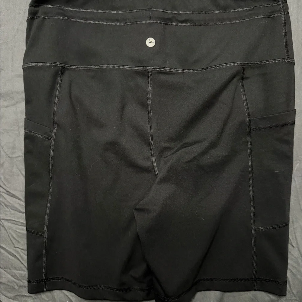 90 Degree By Reflex Black Athletic Shorts with Drawstring - Picture 4 of 4